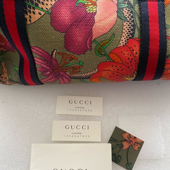 Gucci floral snake duffle bag NWT 100% authentic - Picture 2 of 13